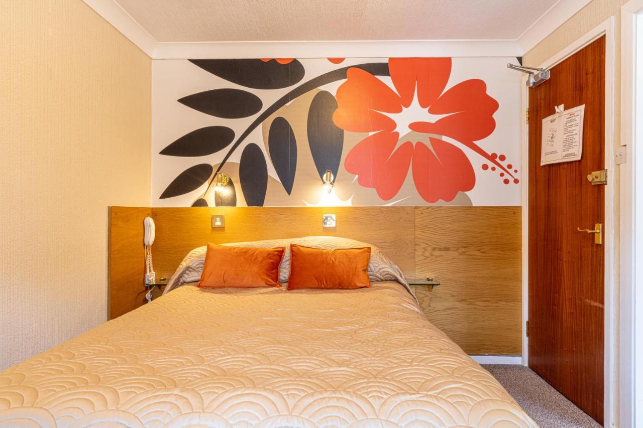 Park Manor Hotel Скарбъро Екстериор снимка