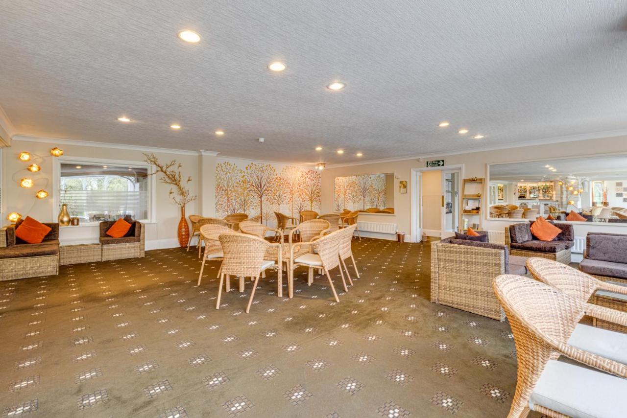 Park Manor Hotel Скарбъро Екстериор снимка