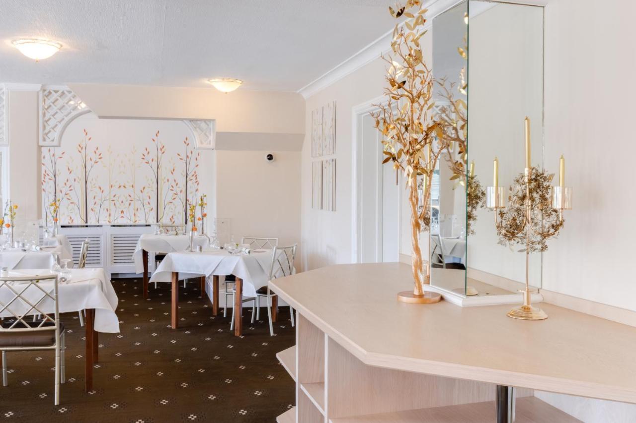 Park Manor Hotel Скарбъро Екстериор снимка