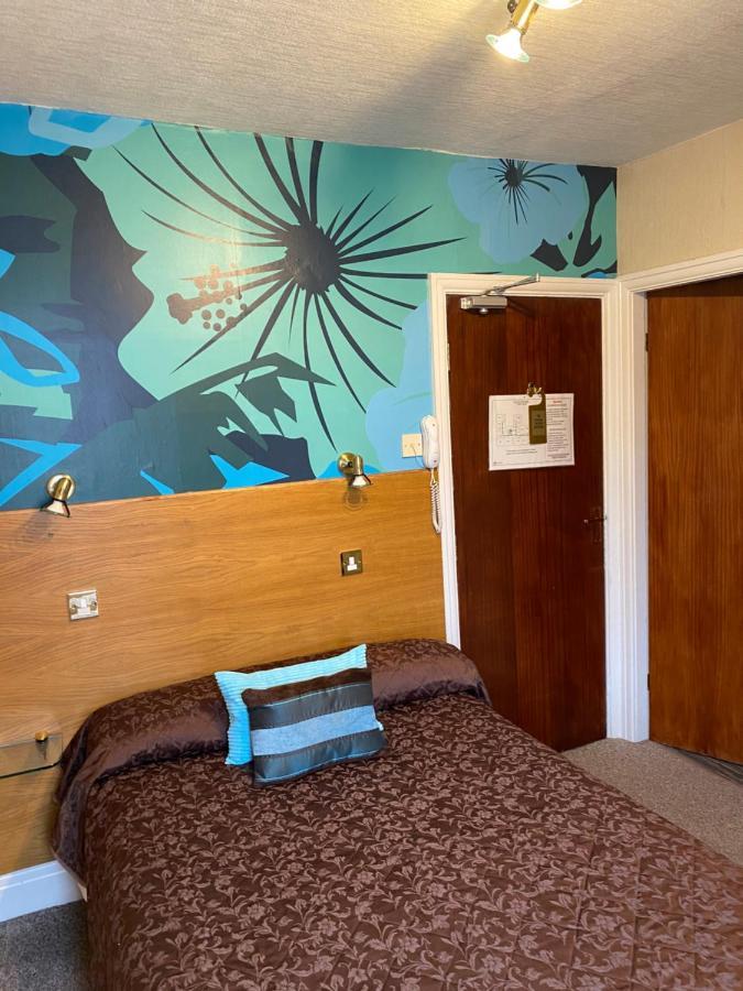 Park Manor Hotel Скарбъро Екстериор снимка